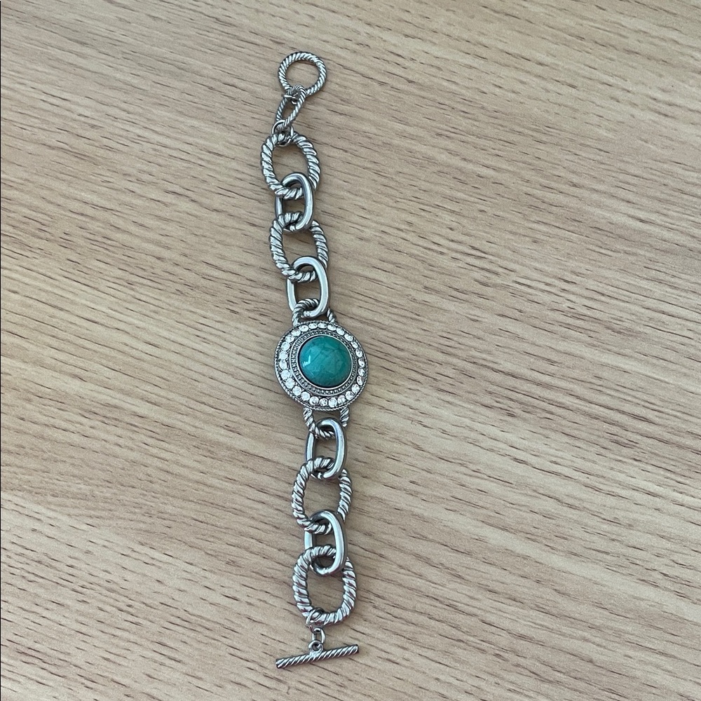 Elegant Silver and Turquoise Bracelet